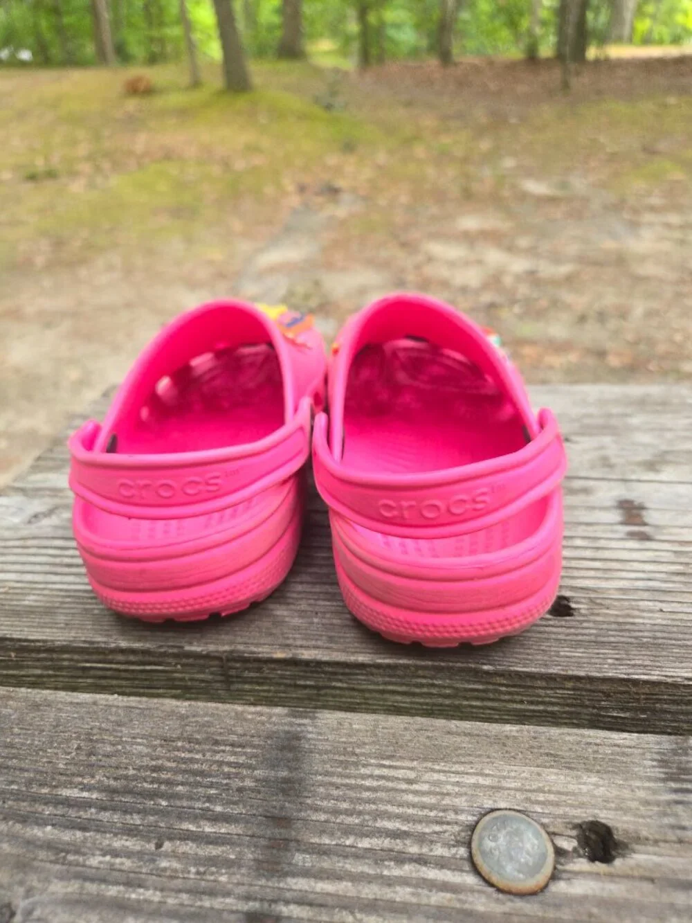 ✨Crocs Classic Clogs Electric Pink Girls Youth  SlipOn Sandals Jibbitz  2/4